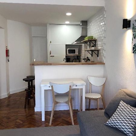 New Apartment On The Beach Кашкайш Екстериор снимка